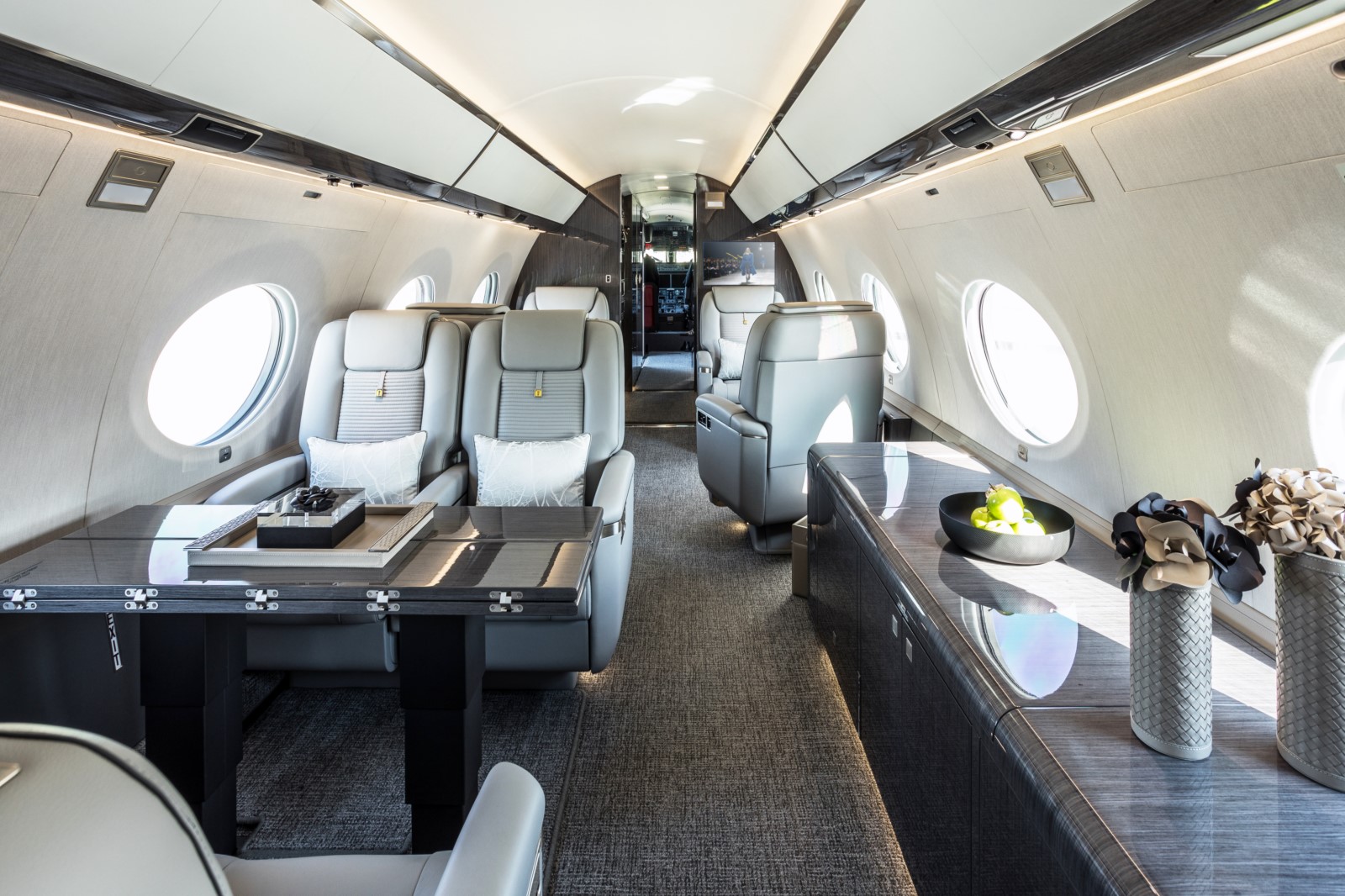 GULFSTREAM 650ER | global-jet